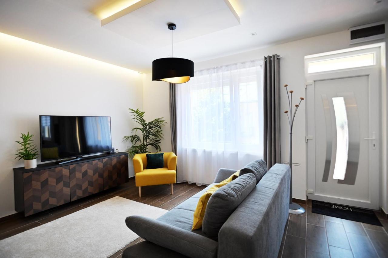 Zora Apartman Eğri Dış mekan fotoğraf
